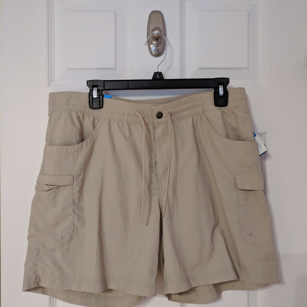 Columbia Khaki Shorts